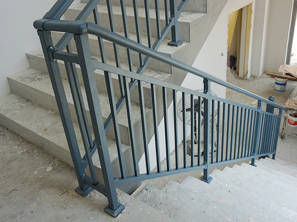樓梯扶手用途