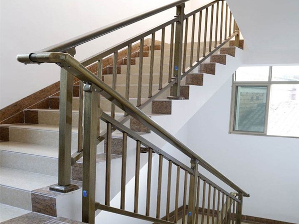 寫字樓樓梯護(hù)欄