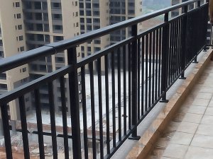 陽臺護(hù)欄多少錢一米？