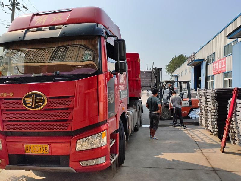 金用護(hù)欄2020年9月8日鋅鋼陽(yáng)臺(tái)護(hù)欄發(fā)貨！