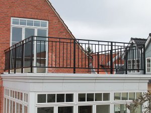 陽臺護(hù)欄價(jià)格多少錢一米？