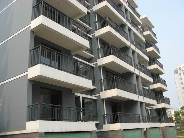 鋅鋼護欄好不好？