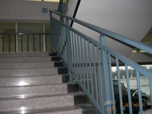 鋅鋼護欄使用壽命一般多少年？