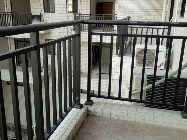 鋅鋼護欄一般多高才合適？