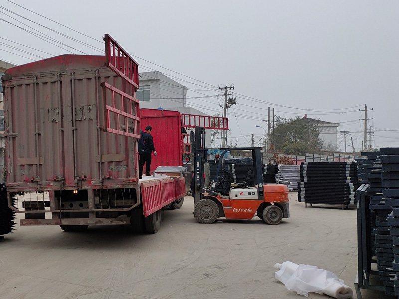  金用護欄2020年12月10日鋅鋼陽臺護欄發貨！