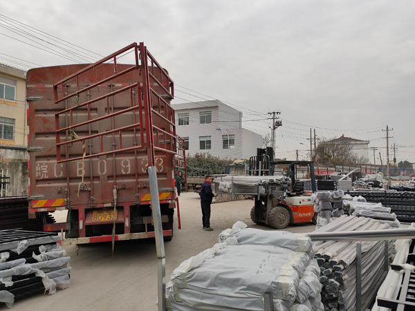 金用護(hù)欄2020年12月24日鋅鋼陽(yáng)臺(tái)護(hù)欄發(fā)貨！