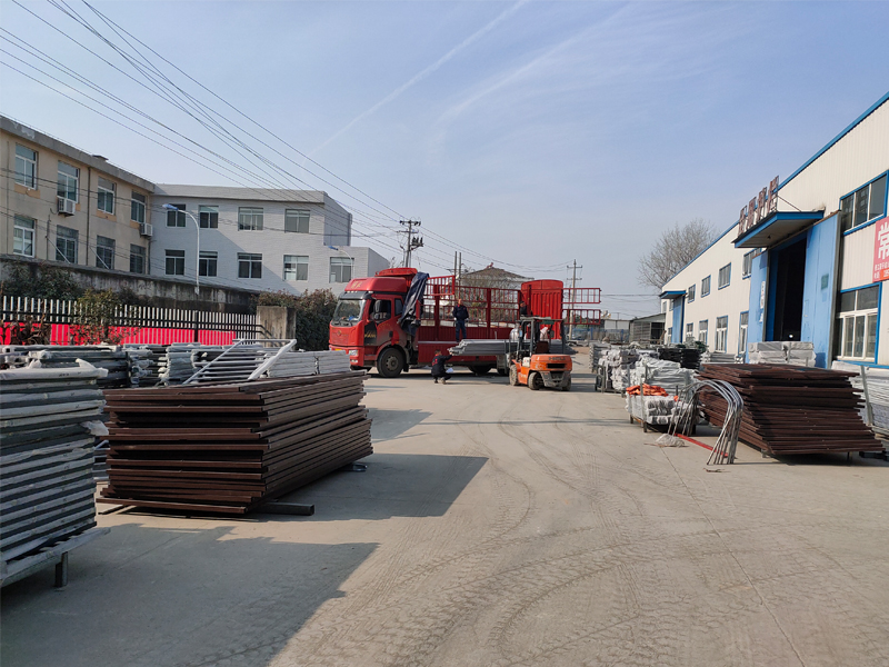 金用護欄2020年12月26日鋅鋼陽臺護欄發貨！