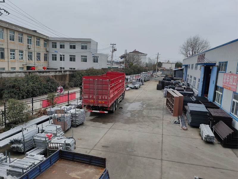 金用護欄2021年2月28日上午鋅鋼百葉窗發貨！