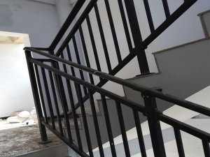 樓梯扶手多少錢一平方米？