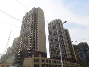 六安康泰幸福嘉園小區項目定制百葉窗、空調欄桿