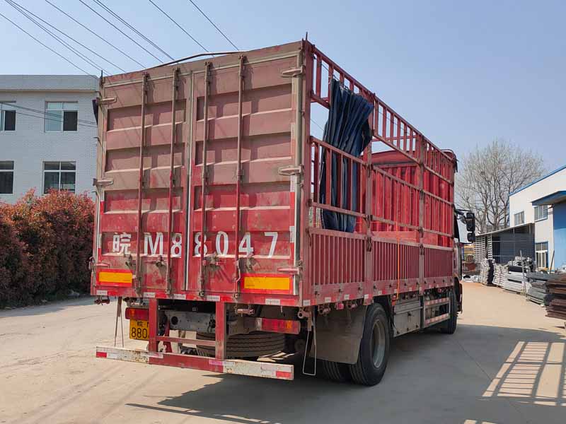 金用護(hù)欄2021年3月25日鋁合金百葉窗發(fā)貨！