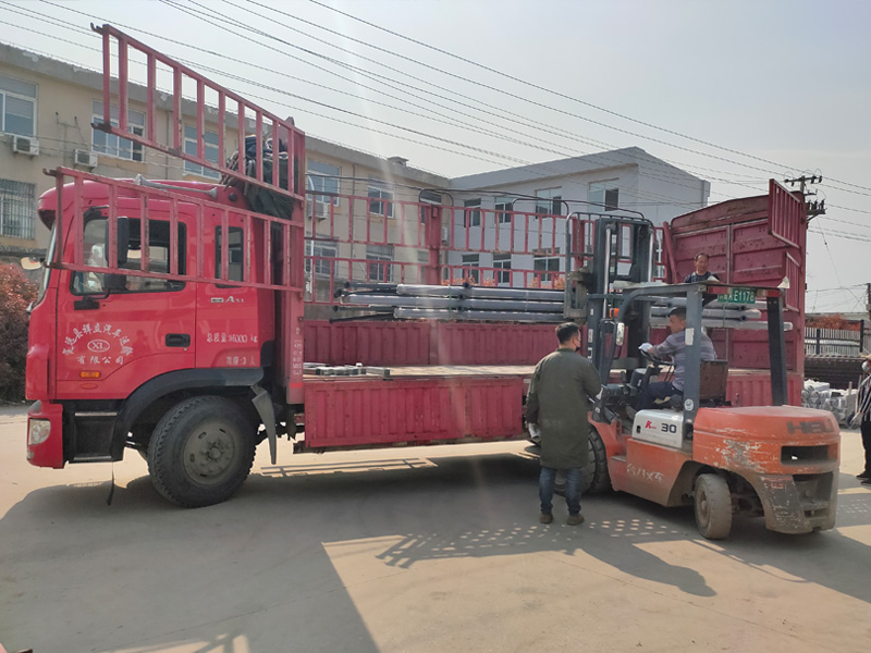 金用護欄2021年3月26日鋅鋼樓梯欄桿發(fā)貨！