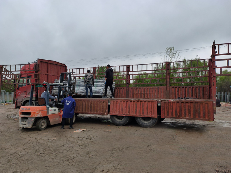 金用護欄2021年4月1日鋅鋼陽臺欄桿發貨！