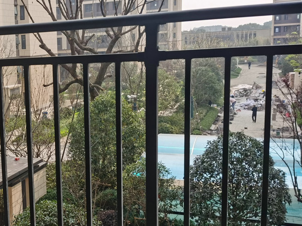 鋅鋼陽臺(tái)護(hù)欄和鐵藝陽臺(tái)護(hù)欄誰更值得選擇? 鋅鋼陽臺(tái)護(hù)欄和鐵藝陽臺(tái)護(hù)欄誰更值得選擇?