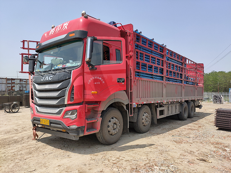 金用護欄2021年4月30日鋅鋼連廊欄桿發貨！