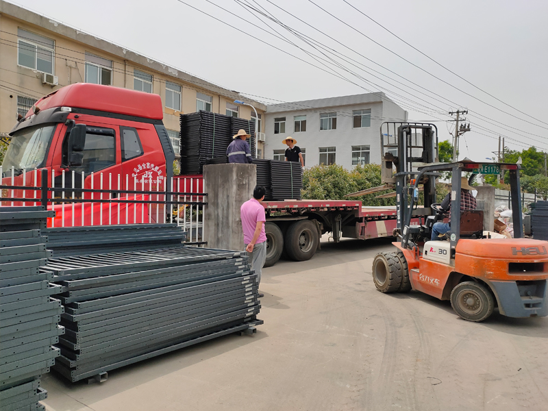 金用護欄2021年5月7日鋅鋼飄窗護欄發貨！