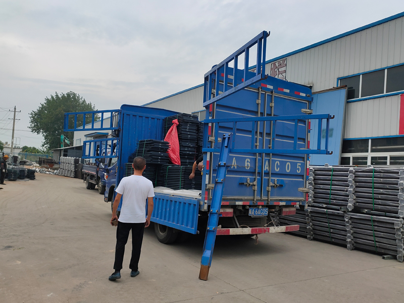 金用護欄2021年8月10日鋅鋼空調欄桿發貨！