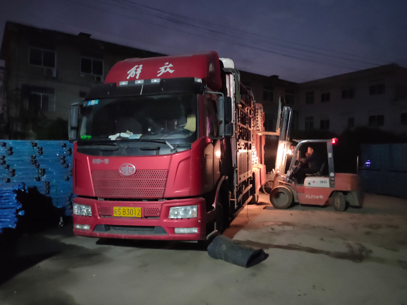 金用護(hù)欄2021年10月22日鋅鋼連廊欄桿發(fā)貨！