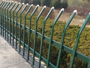 草坪護(hù)欄材質(zhì) 草坪護(hù)欄材質(zhì)