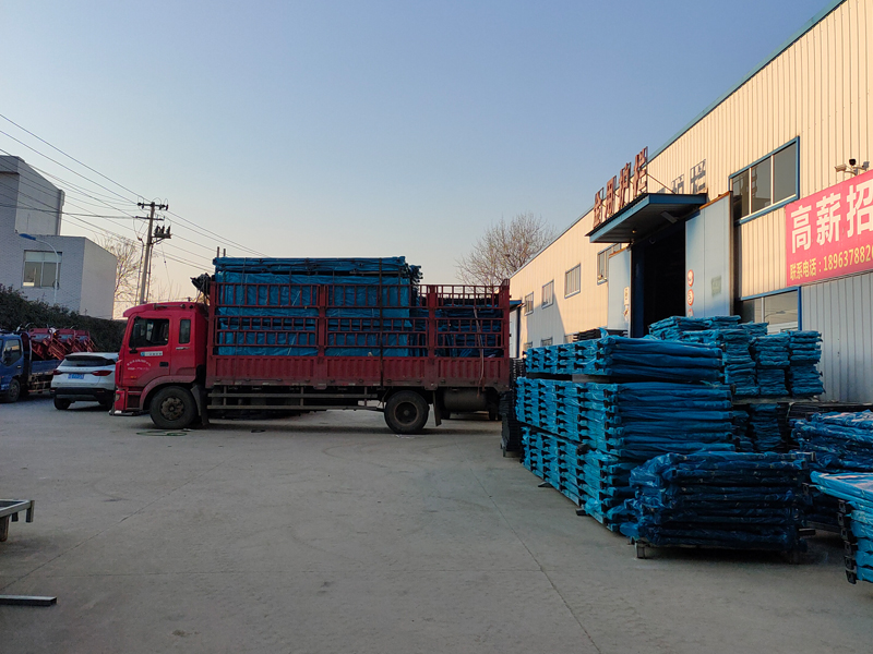 金用護(hù)欄2022年1月10日鋅鋼陽臺護(hù)欄裝車發(fā)貨！