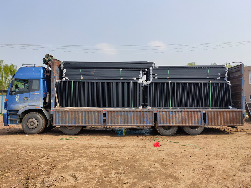 金用護(hù)欄2022年3月28日鋅鋼圍墻護(hù)欄裝車發(fā)貨！