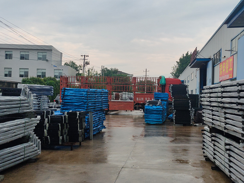 2023年7月7日鋅鋼連廊護欄裝車發貨！