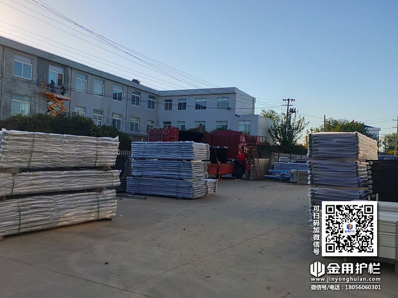 2023年11月6日鋅鋼圍墻護欄裝車發貨！
