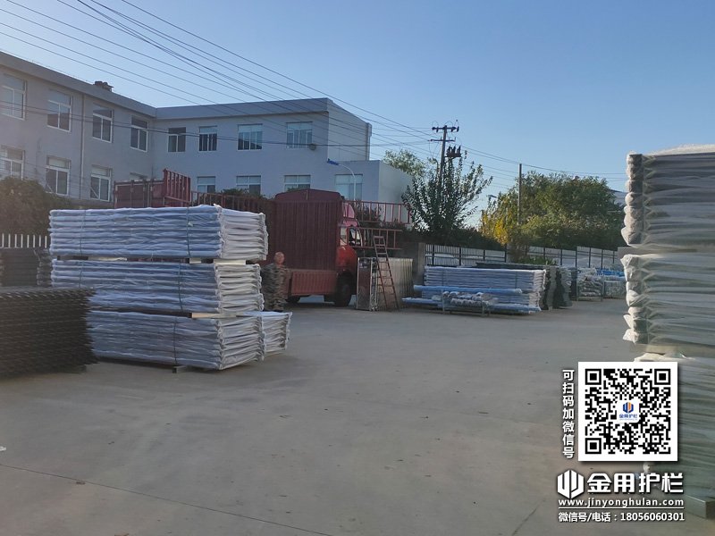 2023年11月14日鋅鋼陽(yáng)臺(tái)護(hù)欄裝車(chē)發(fā)貨！
