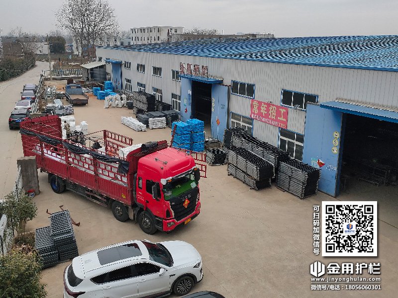 2024年3月4日鋅鋼空調(diào)護(hù)欄裝車發(fā)貨! 2024年3月4日鋅鋼空調(diào)護(hù)欄裝車發(fā)貨!