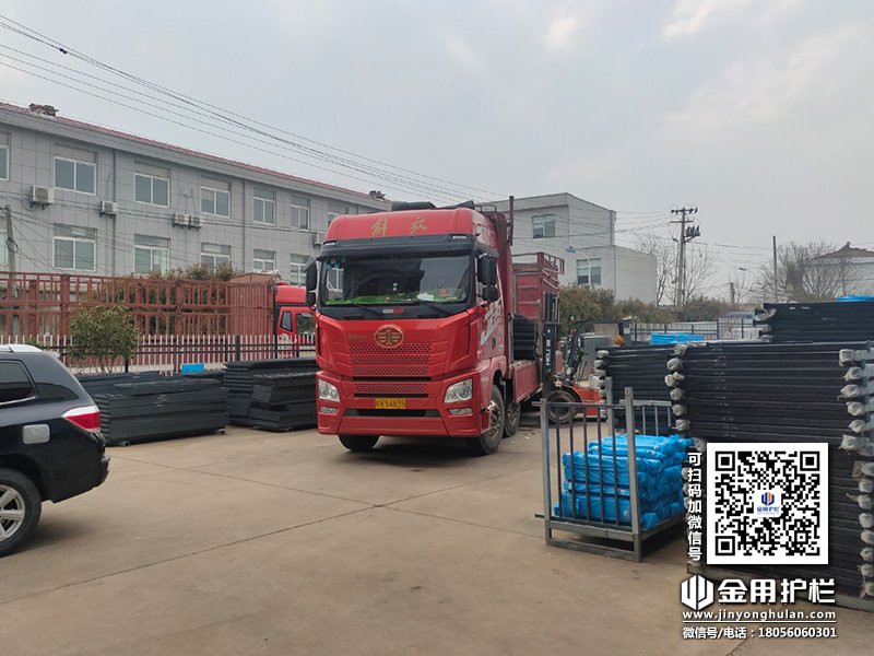 2024年3月28日鋅鋼百葉窗裝車發(fā)貨！