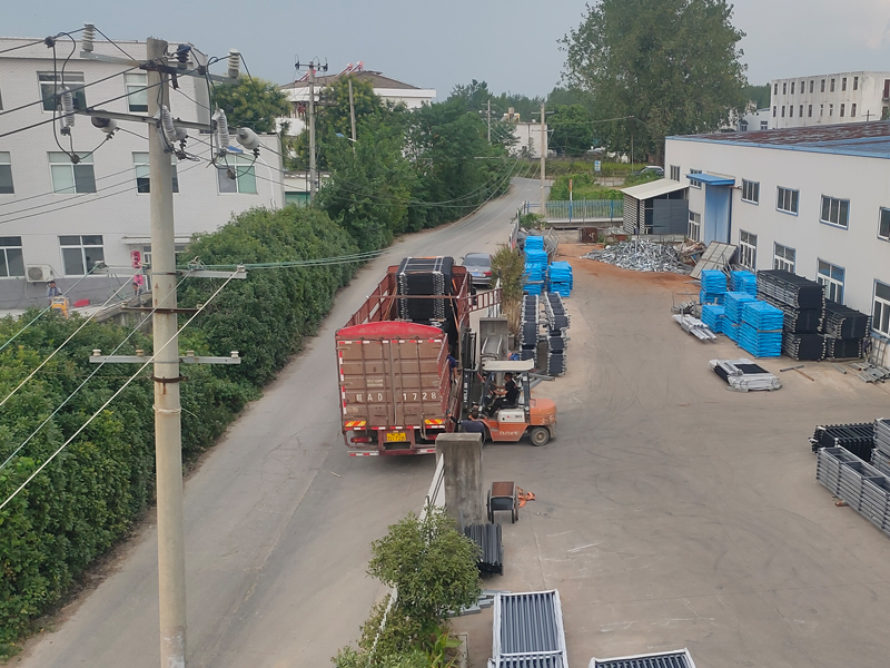 2024年8月7日鋅鋼圍墻護欄裝車發(fā)貨！