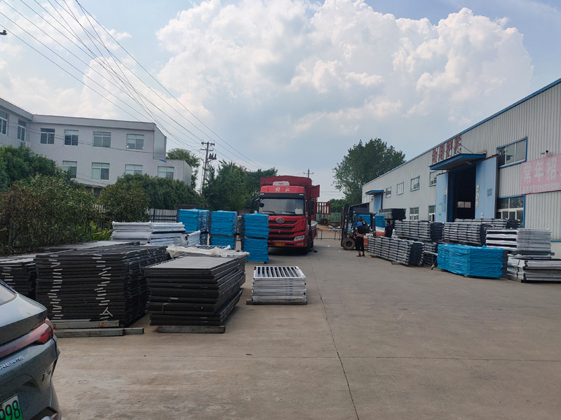 2024年8月10日鋅鋼百葉窗裝車發貨！