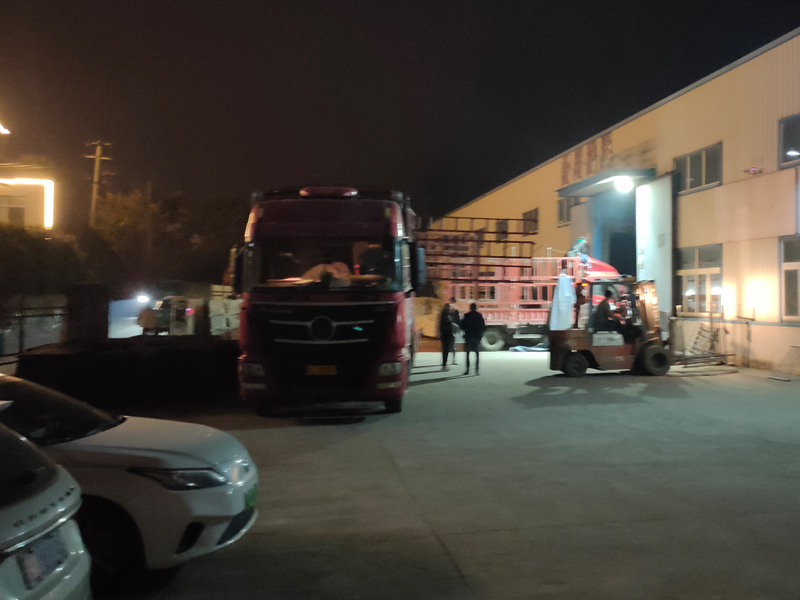 2024年12月6日鋅鋼百葉窗裝車發(fā)貨！