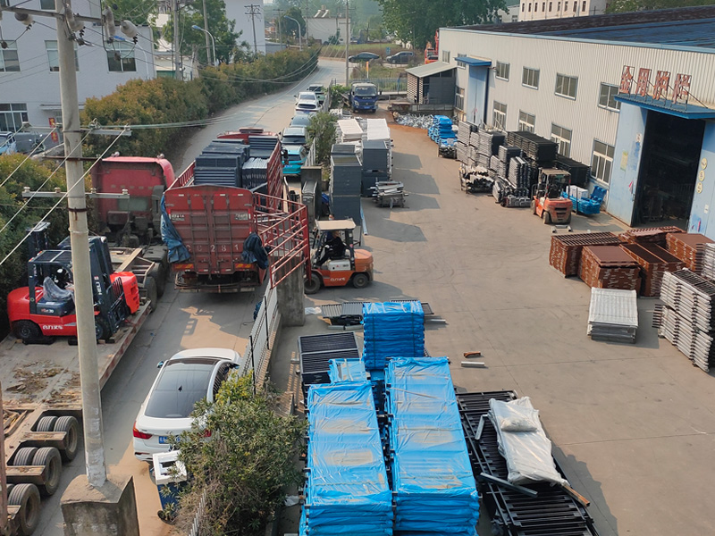 2025年4月28日鋅鋼百葉窗裝車發貨！