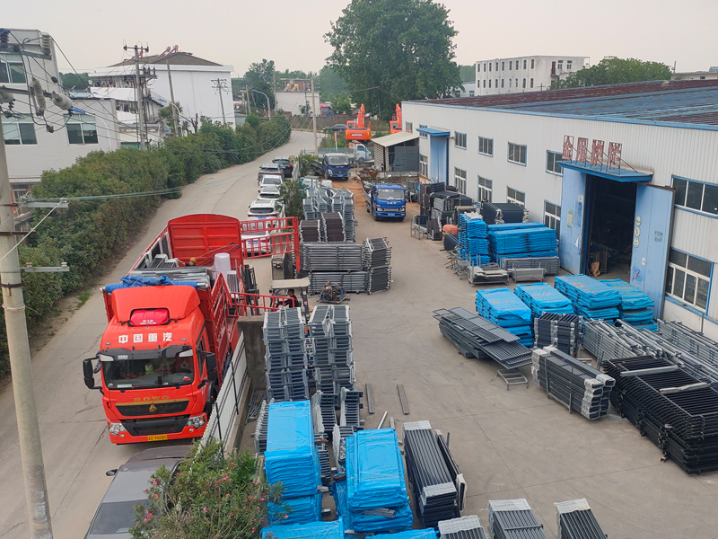 2025年6月11日鋁合金百葉窗裝車發貨！