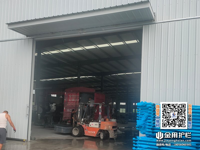 2025年8月1日鋁合金百葉窗裝車發貨！