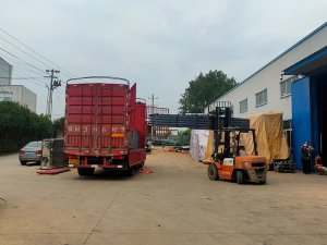 2025年9月6日鋅鋼玻璃欄桿裝車發(fā)貨！