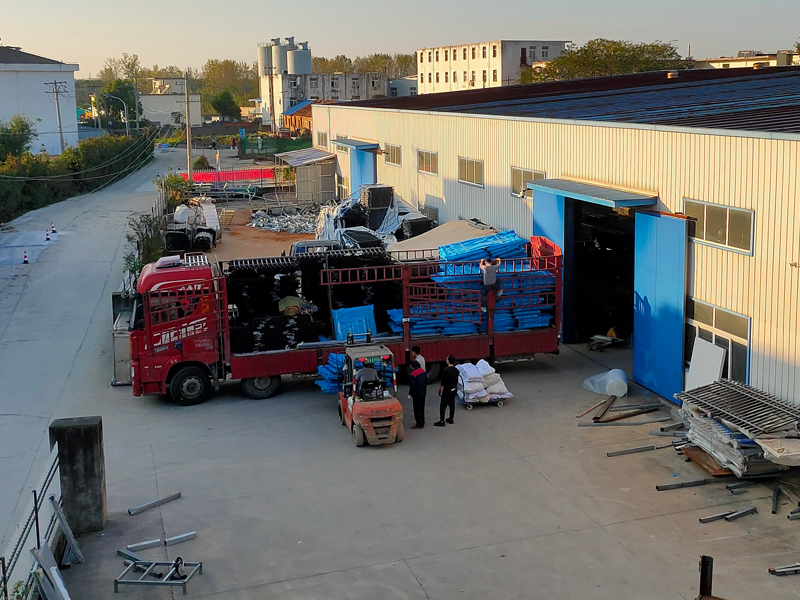 2025年10月24日鋅鋼圍墻欄桿裝車發貨! 2025年10月24日鋅鋼圍墻欄桿裝車發貨!